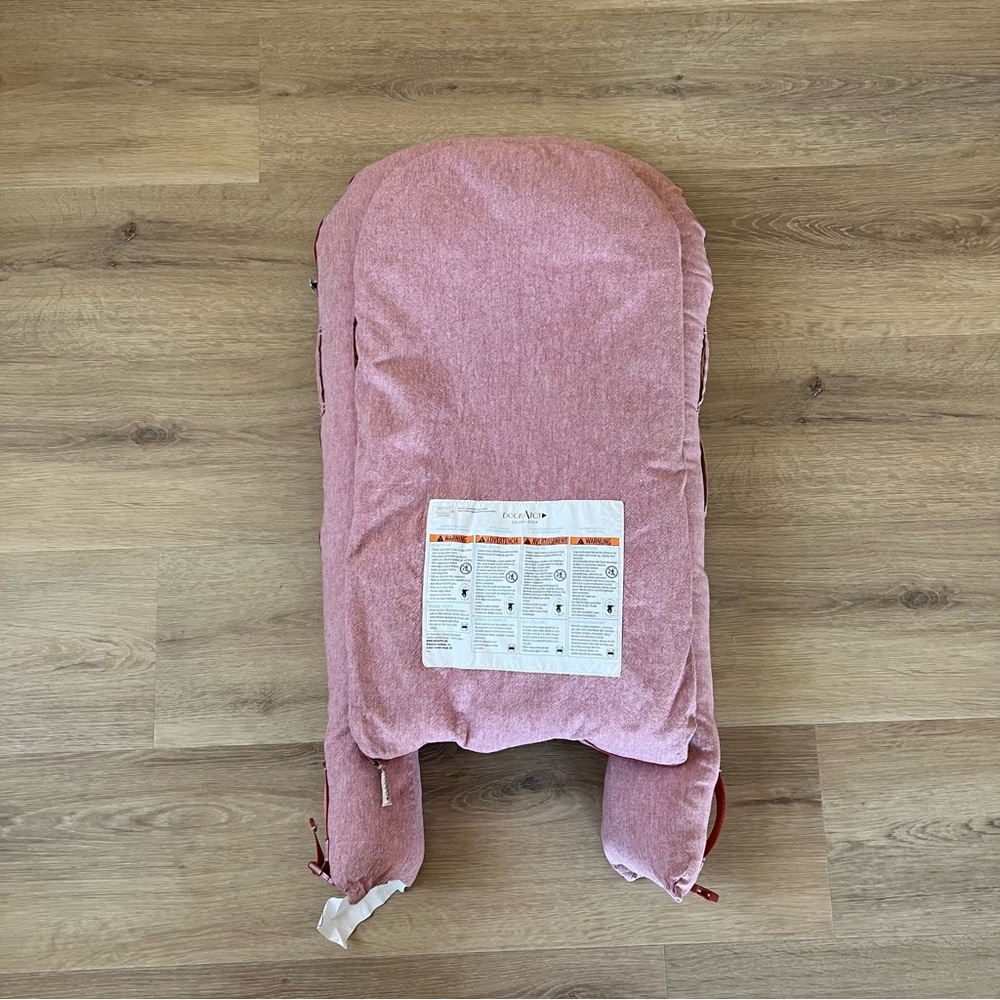 Dockatot Deluxe Plus 0-8 Months with Case Ginger Chambray - Picture 4 of 11